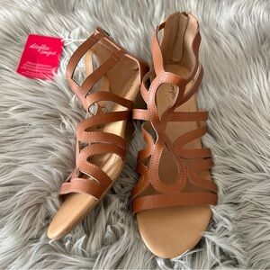 NWT Dexflex Comfort Tan Brown Gladiator Wedge Heel Sandal 12